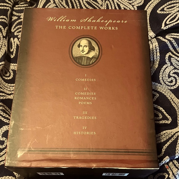 William Shakespeare’s The Complete Works - Picture 1 of 4